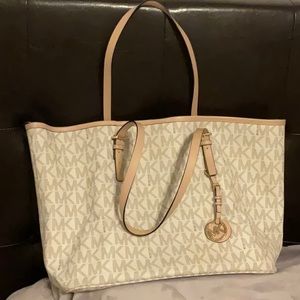 🥰Michael Kors tote bag🥰